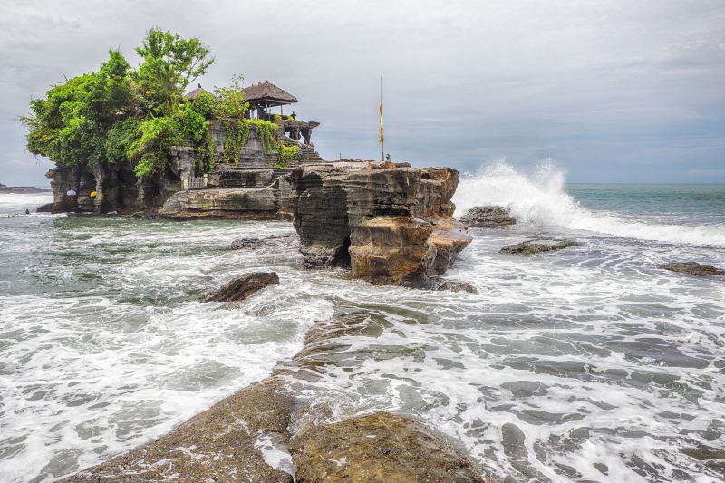 TANAH LOT TEMPLE
