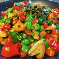 Niancai (yangguangshiji'aotelaisidian) User Photo