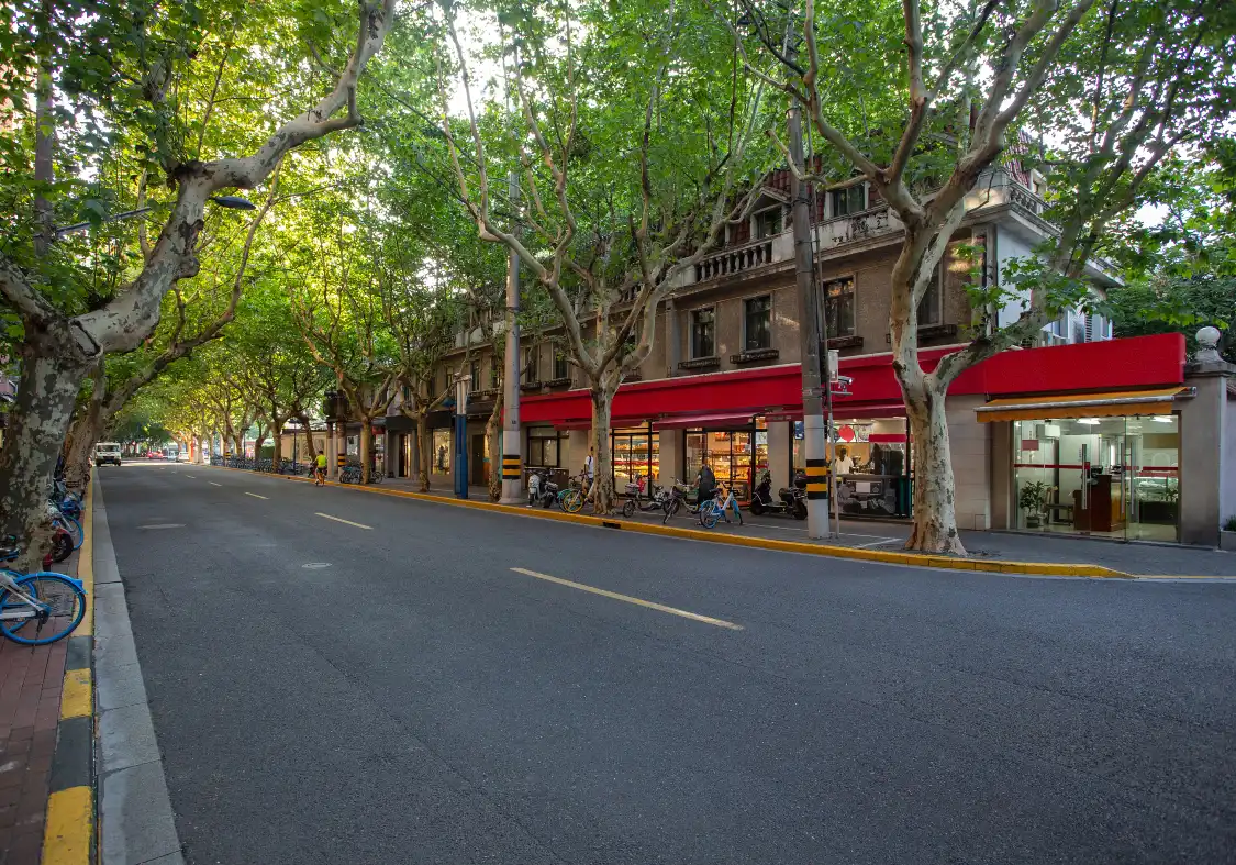 Hotels near Huashan Road