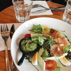 Farmhouse Cafe & Eatery User Photo