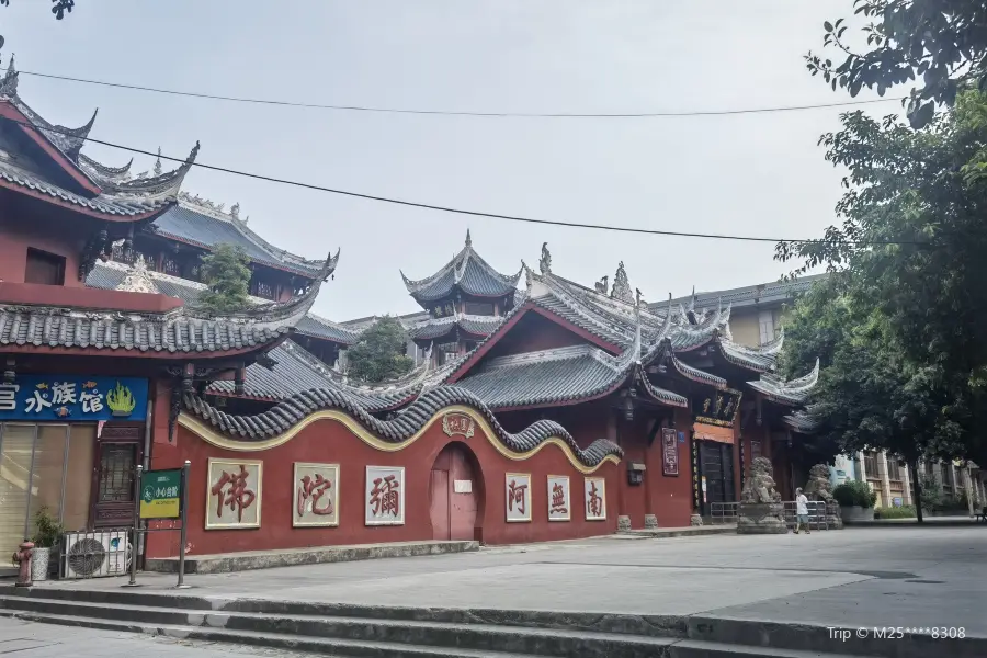 Храм Юн-Цуй