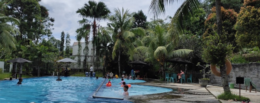 Kolam Renang (Swimming Pool) Tamansari Metropolitan