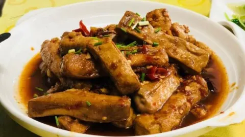 YI CHENG TU CAI GUAN NONG GU SI FANG CAI in 青陽
