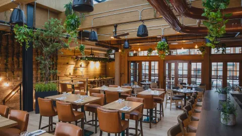 Three Bears Brewery & Restaurant in Banff
