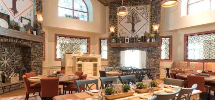 Song & Hearth at Dollywood's DreamMore Resort and Spa