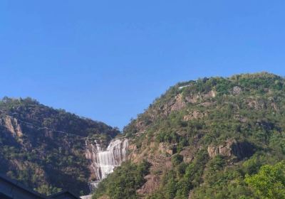 Tiantai Mountain Waterfall