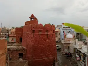 Naya Darwaja