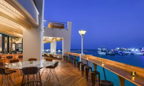 B-LOUNGE