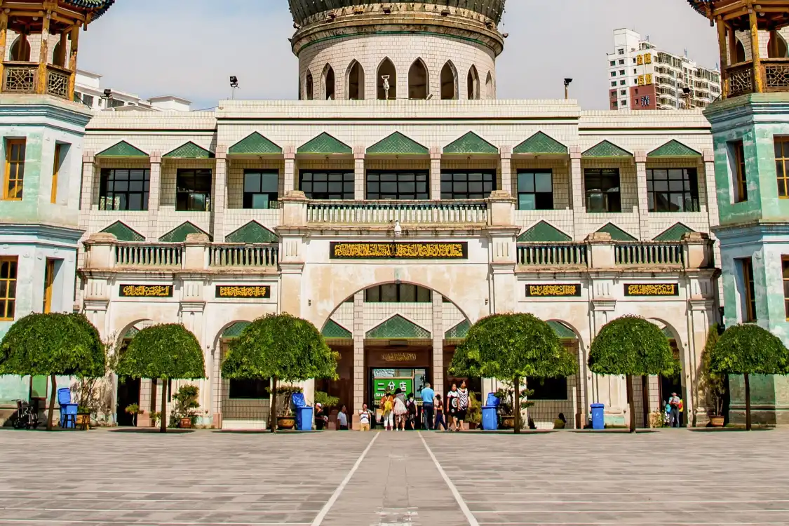Hotels near Dongguan Mosque