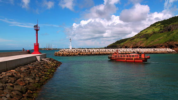 Sightseeing Boats in Jeju Island