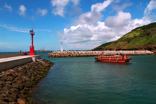 Sightseeing Boats in Jeju Island
