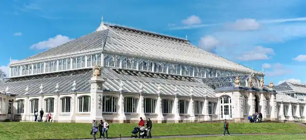 Hotels near White Lodge Museum & Ballet Resource Centre