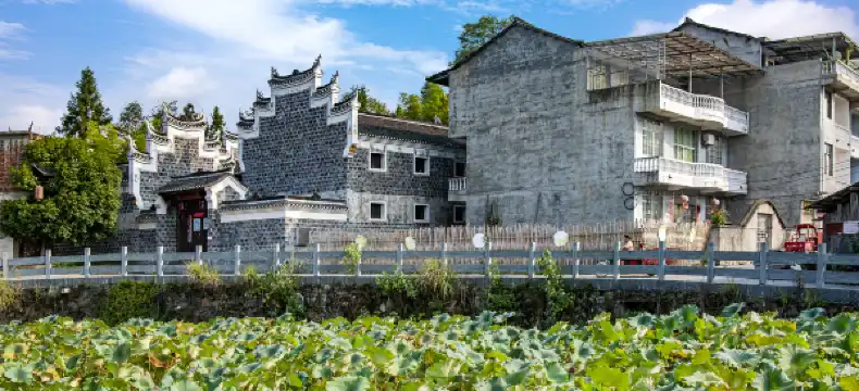 Hotels in Jinping