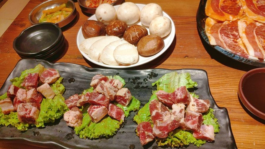 Yu niu jia kao rou yi bu (xin yi bai)