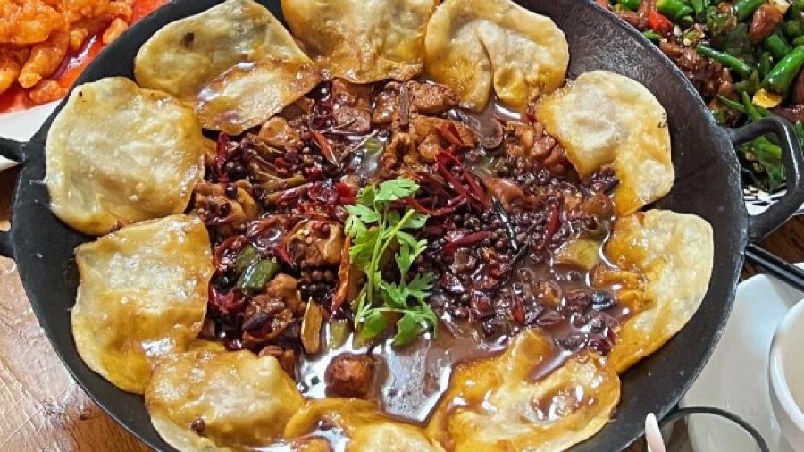 百味地锅鸡(夹河西街店)