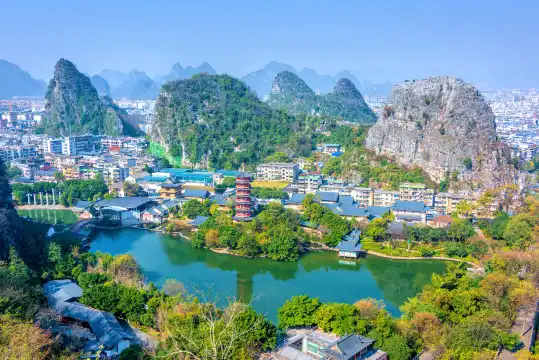 鄰近木龍湖景區的酒店