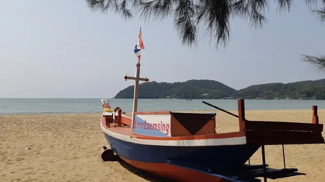 หาดแหลมสิงห์