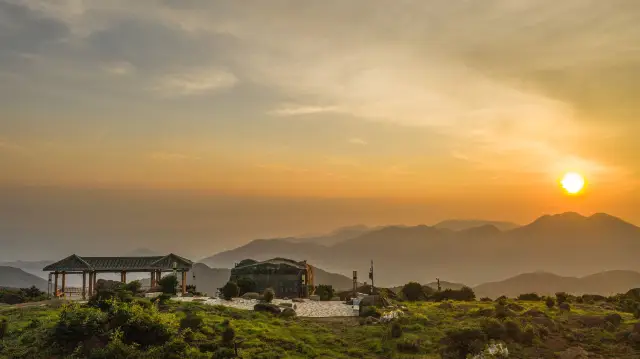 Sunrise Sightseeing in Dehua