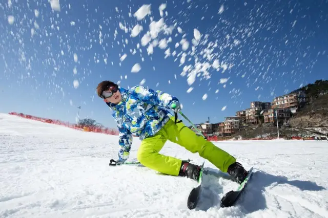 Skiing in Huzhou