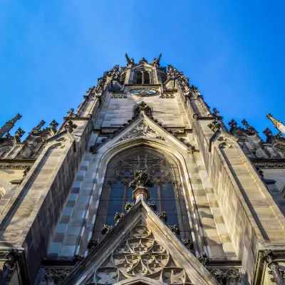 Отели рядом с достопримечательностью «Университет Базеля»