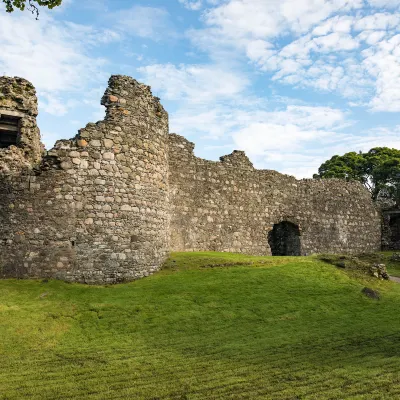 Inverness to Mackay Flights