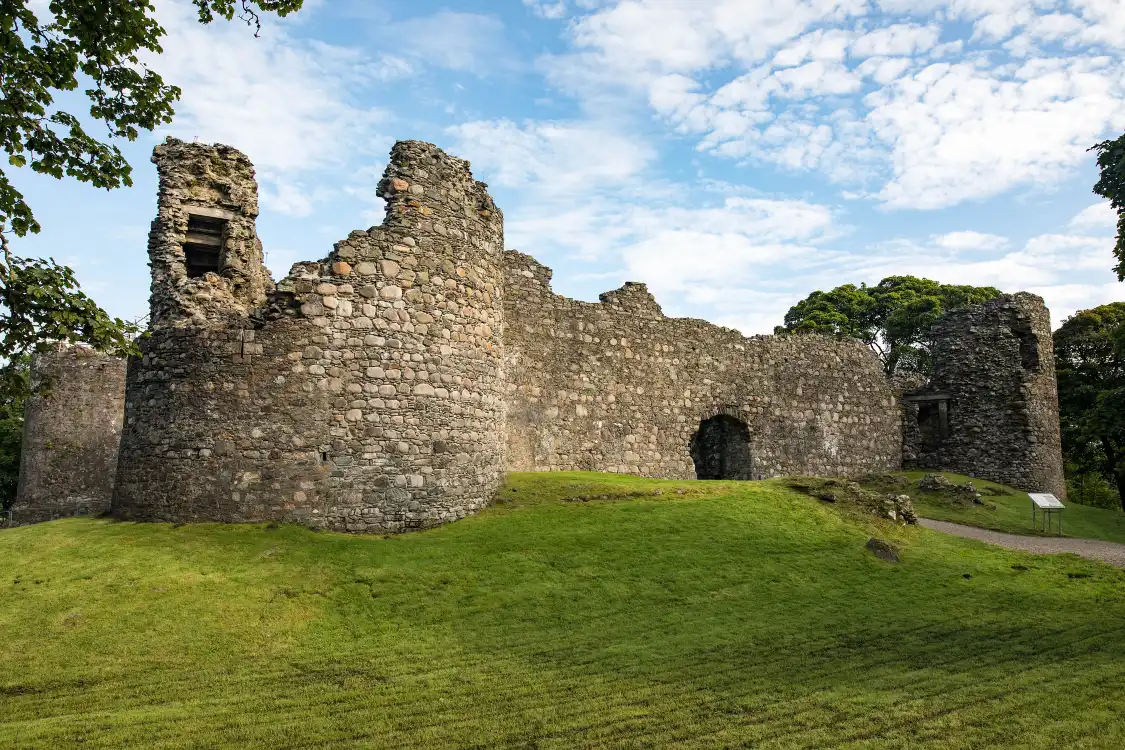 Hotels near Old Inverlochy Castle