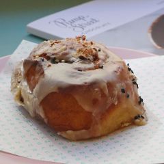 Thaise Snackbar Bird User Photo