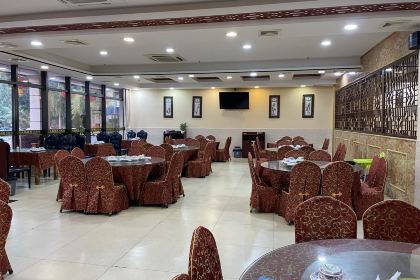 骆氏川菜坊(二分店)