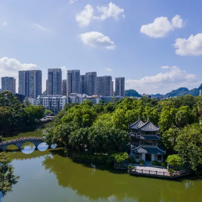Hotels near Jinglongshan Park