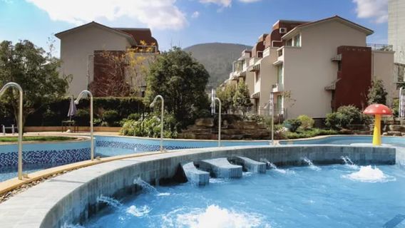Anning Peninsula Hot Springs