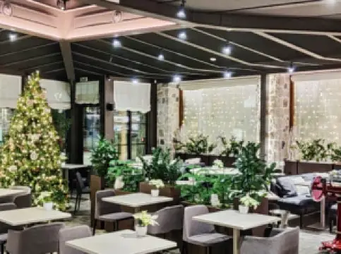 White - Ristorante & Lounge Bar (Limone Piemonte)