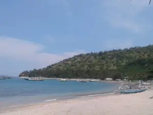 Teluk Lombok Beach