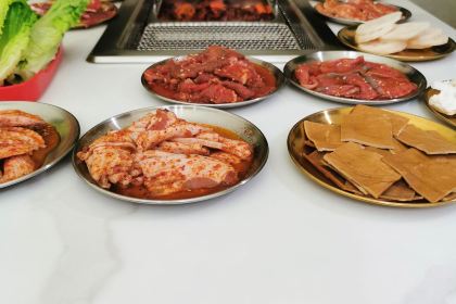 聚炉火锅烤肉小龙虾