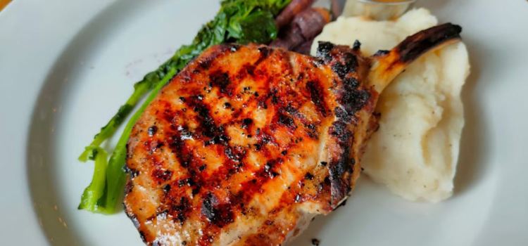 VIEUX-PORT STEAKHOUSE