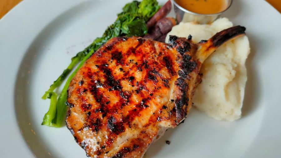 VIEUX-PORT STEAKHOUSE