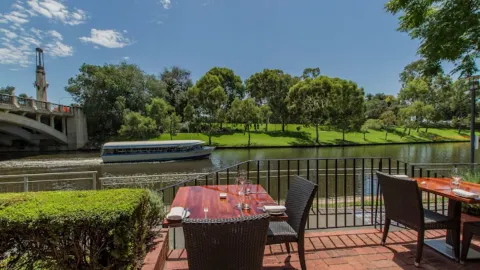 Jolleys Boathouse in Adelaide
