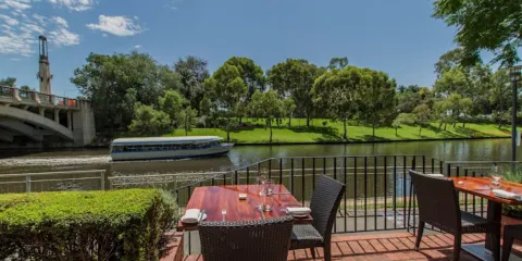 Jolleys Boathouse Restaurant