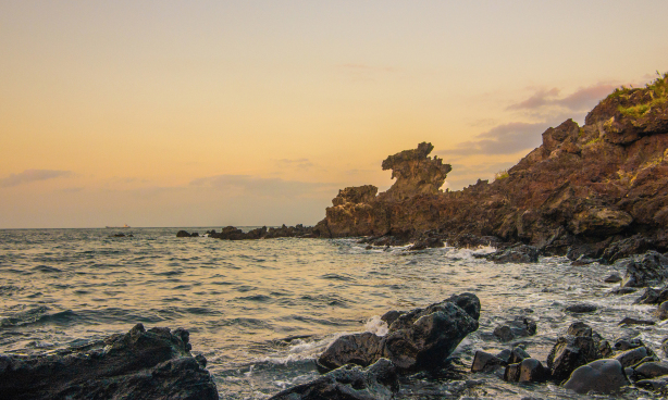 Yongduam Rock
