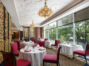 Shang Palace
