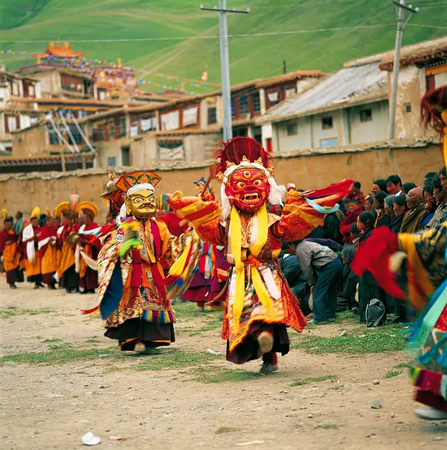 Ache Lhamo Performances in Lhasa