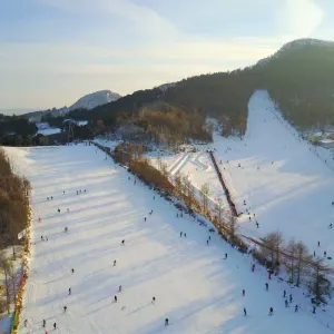 霜雪滑雪場