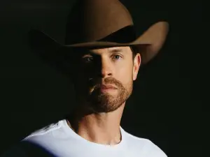 Nelson County | Dustin Lynch Tour