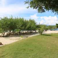 Relaxing in Banana Island