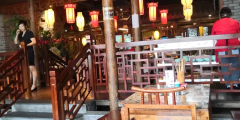 王朝火鍋（濱江路店）