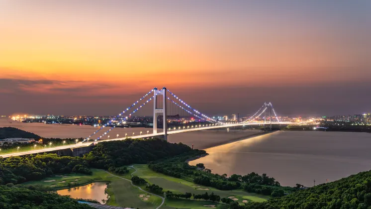 Отели с услугой фитнес-залом в г. Цидун