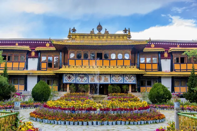 Intercontinental Lhasa Paradise