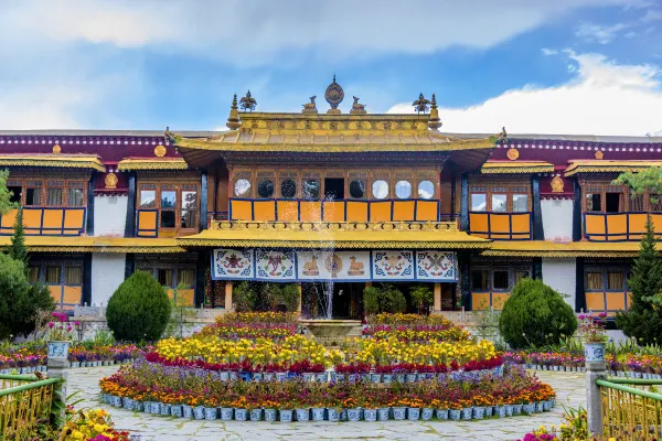 Lhasa Hotel