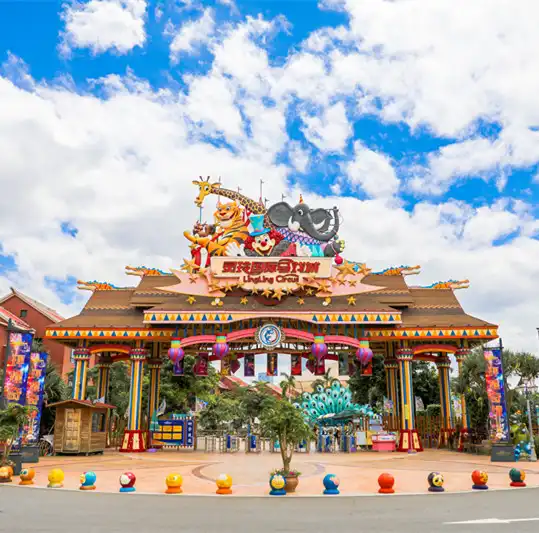 1_Lingling Animal Kingdom