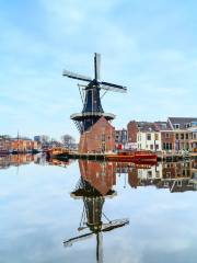 Molen De Adriaan