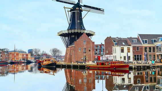 Windmill De Adriaan
